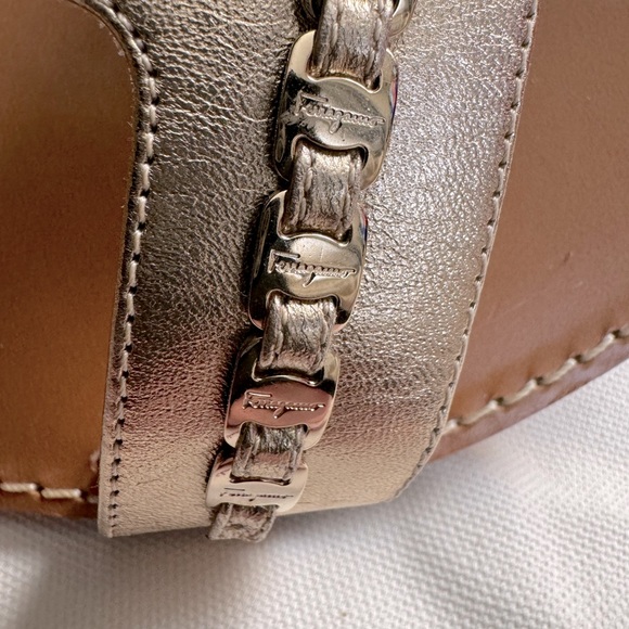 Brand new Salvatore Ferragamo engraved leather sandals 5.5 - Picture 10 of 11